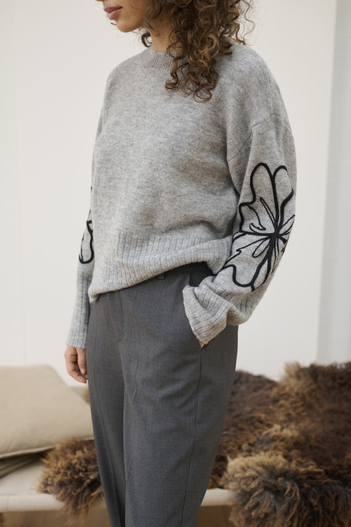 Erin Embroidery Knit
