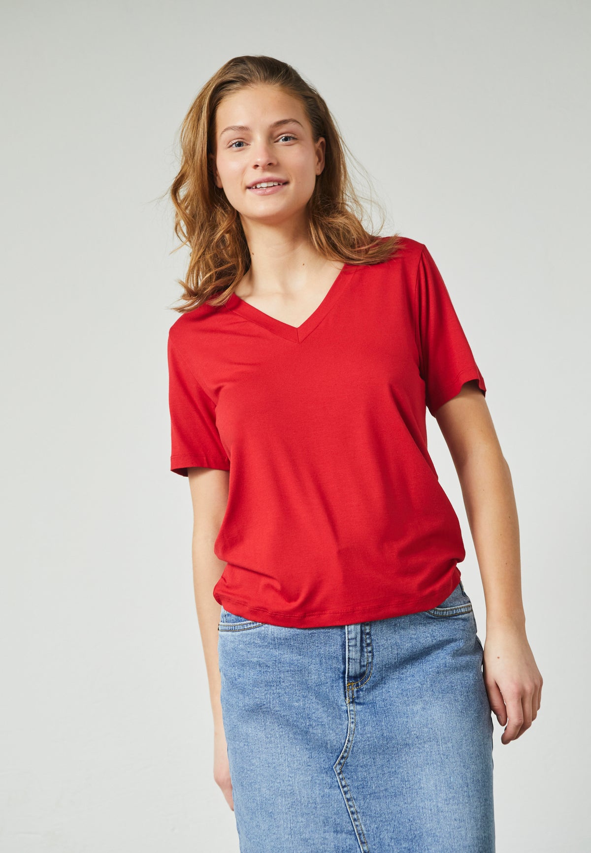 Pidan V-neck T-Shirt - Ruby