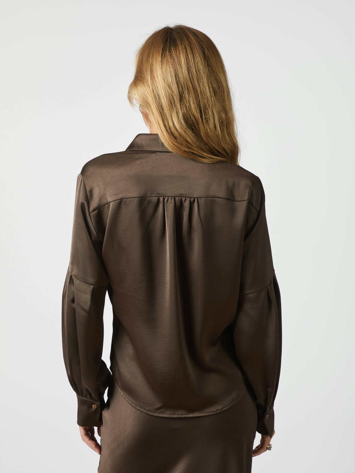 Naja Shirt - Dark Brown