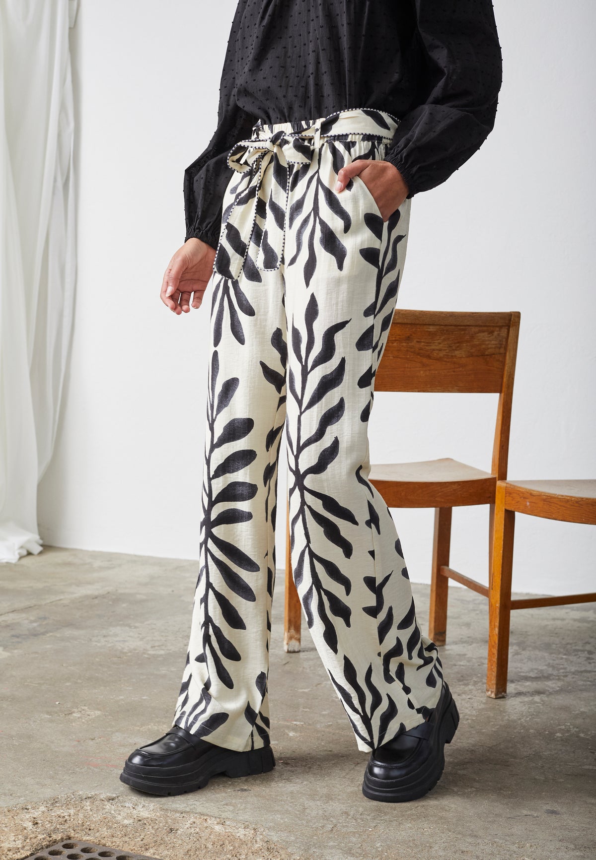 Ella Pant - Cream/Black