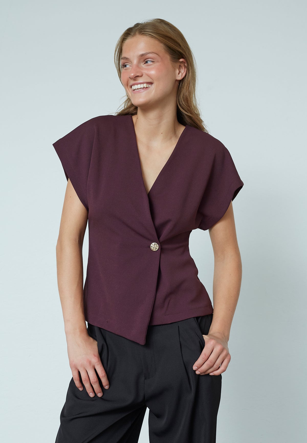 Gevela Vest - Deep Bordeaux