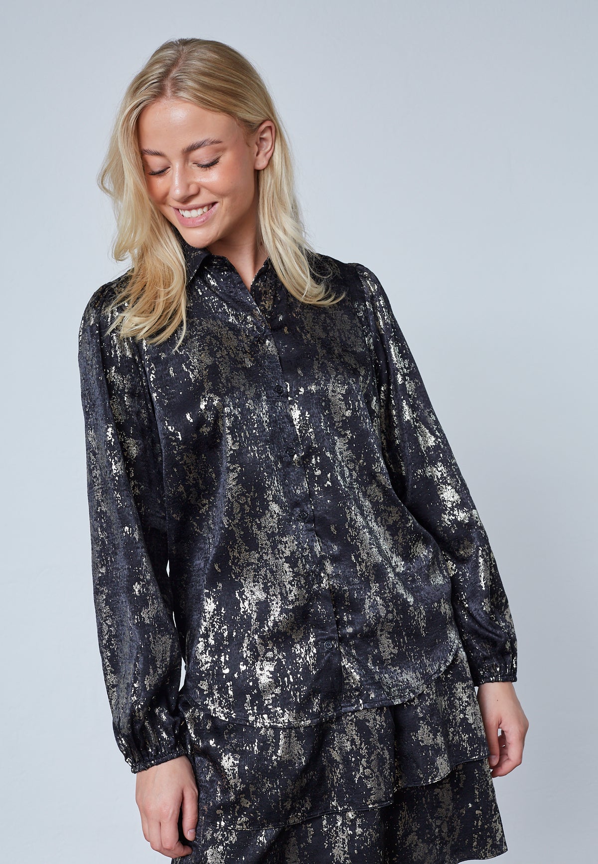 Ebbey Shirt - Black/Gold