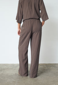 Verina Pant - Dark Earth