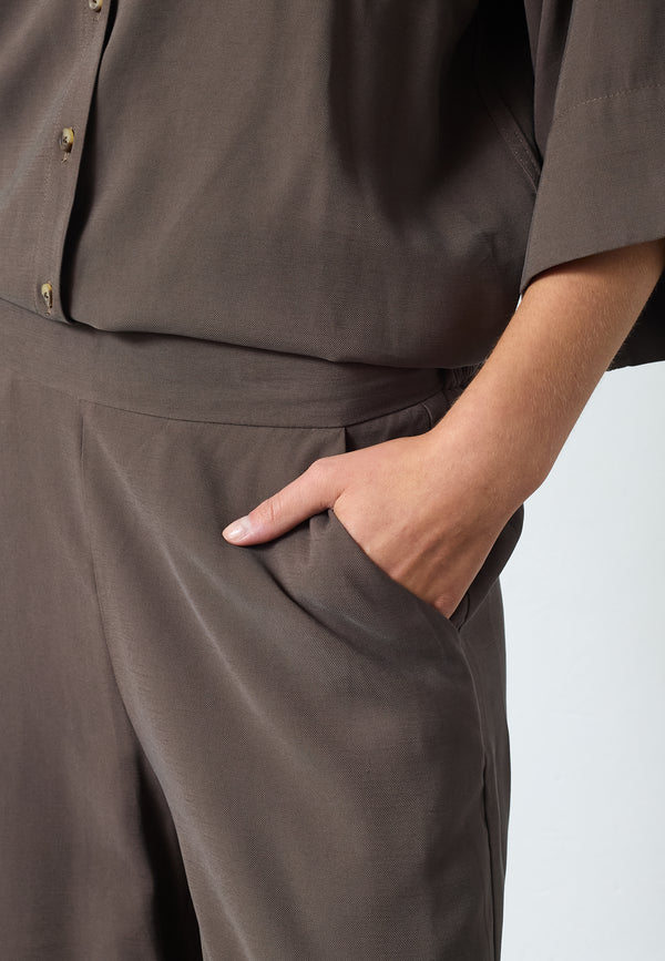 Verina Pant - Dark Earth