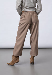 Viksa Cropped Pant - Dark Sand