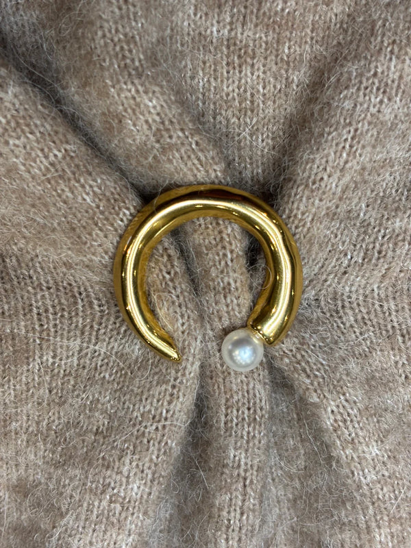 Pearl Brooch - Gold