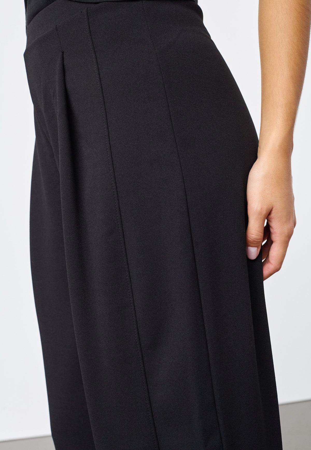 Glut Barrel Pants - Black