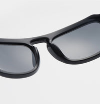 Max - Black