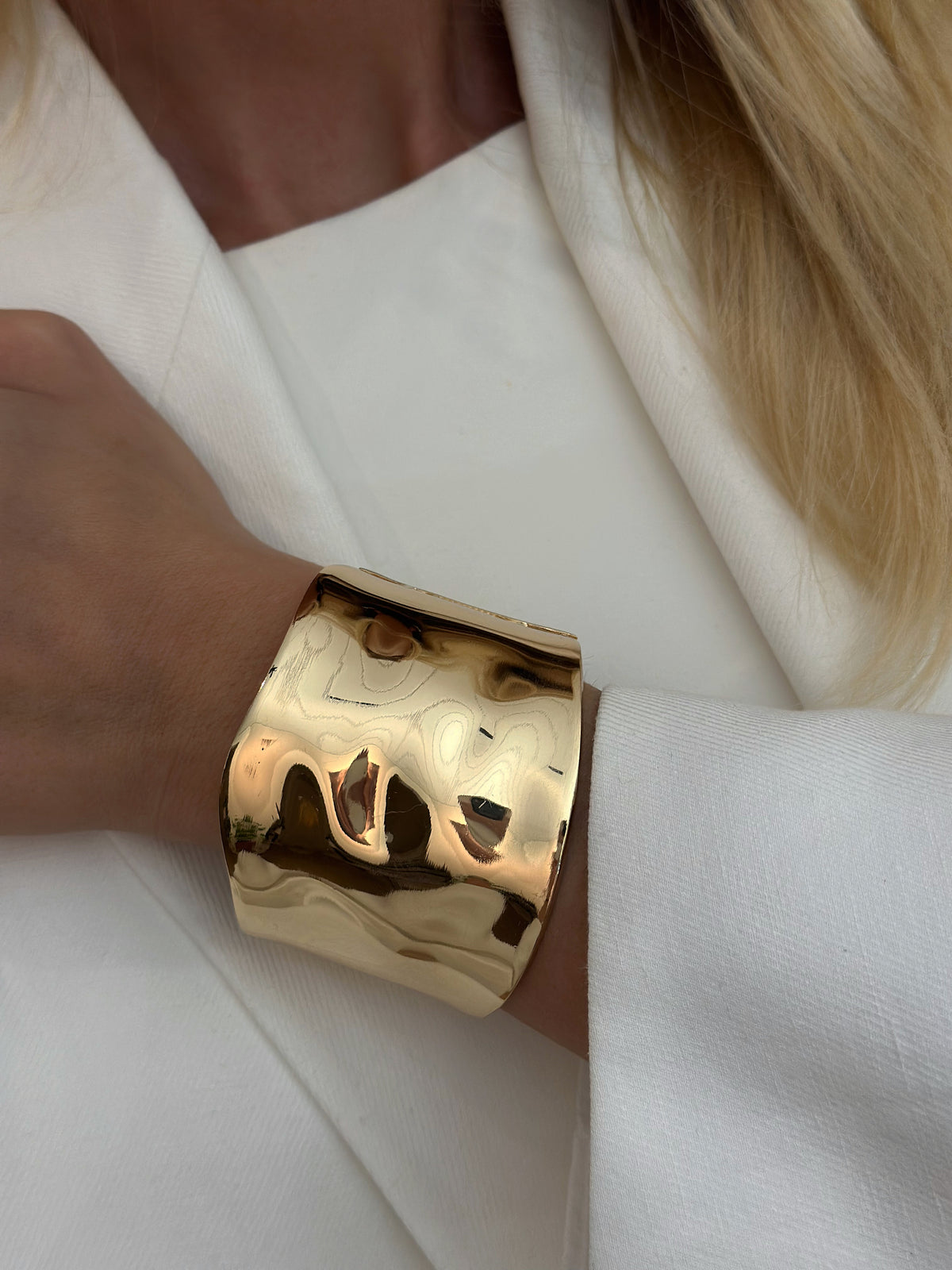Bold Bracelet - Gold