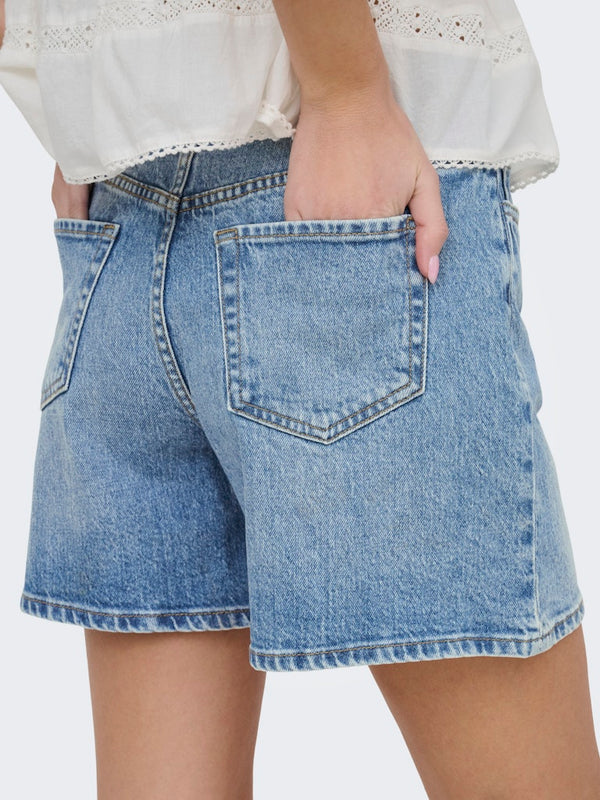 Larisa Shorts