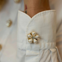Knappbrosch - Pearl Flower