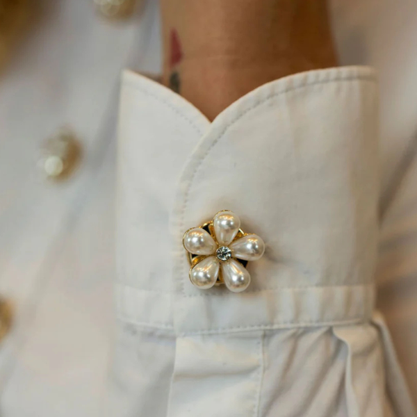 Knappbrosch - Pearl Flower