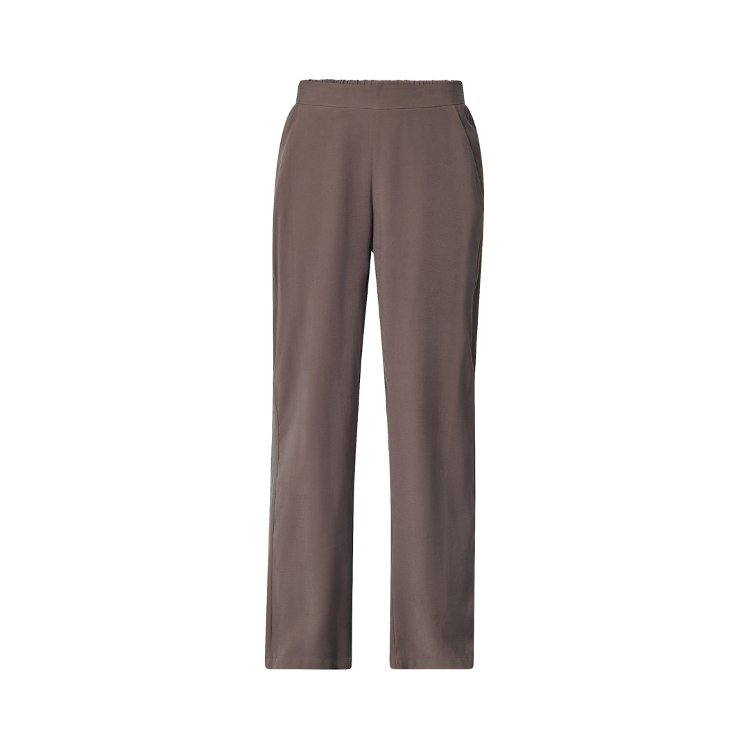 Verina Pant - Dark Earth