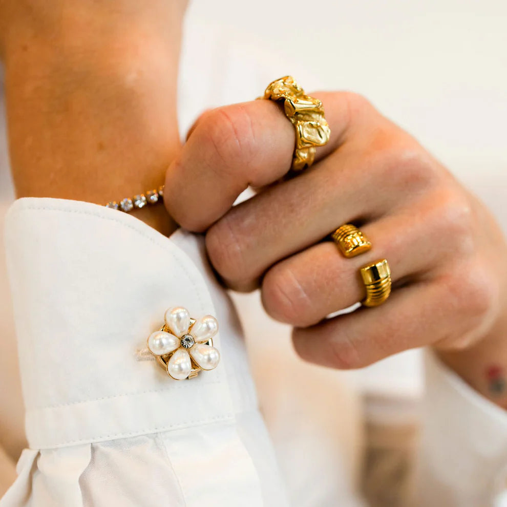 Knappbrosch - Pearl Flower