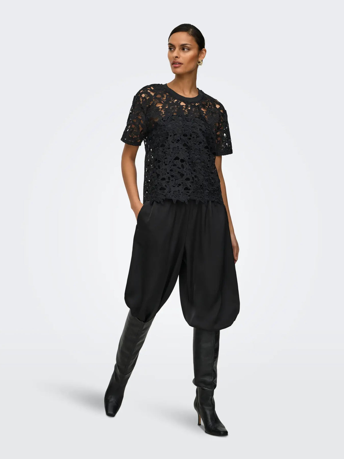 Vanya Lace Top - Black